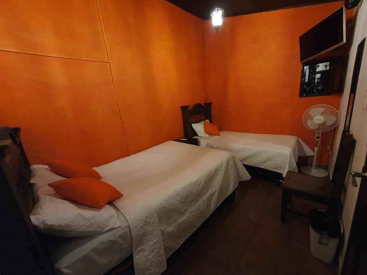 Hotel San Judas Tadeo Garden Антигуа-Гватемала Экстерьер фото